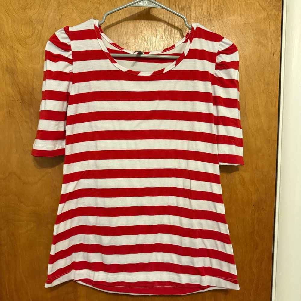 Chic Red and White Striped Women's Tee